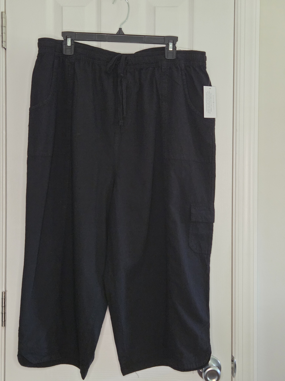 Karen Scott Edna Comfort Waist Cargo Capri Pants - Black